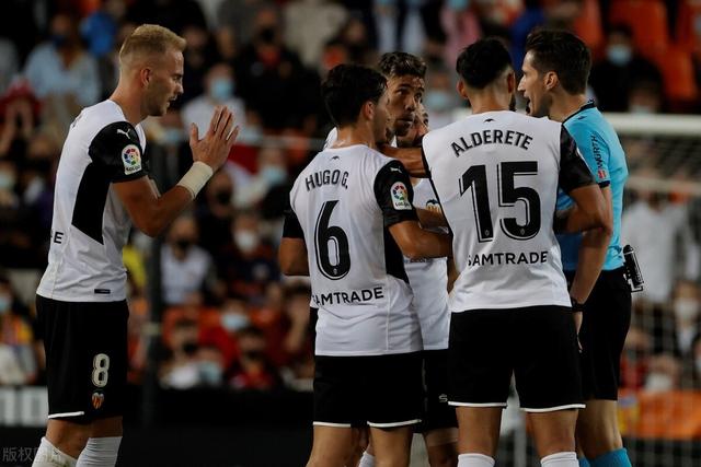 库里21分亚历山大空砍52分 勇士力克雷霆2连胜